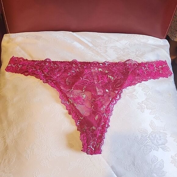 NEW LIMITED EDITION HOT PINK & SHIMMER SILVER VS BRA & PANTY SET! - Picture 3 of 11